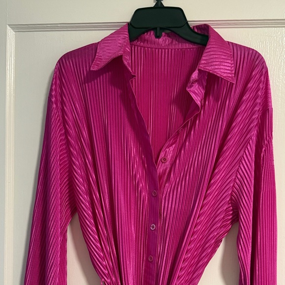 Vibrant Pleated Long Sleeve silk Dress - Picture 4 of 7